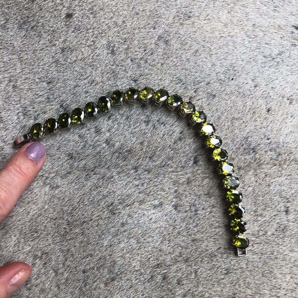 Bracelet with crystals